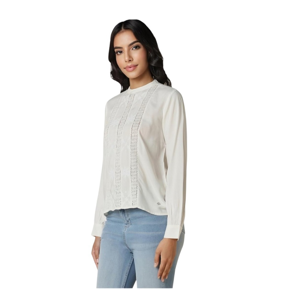 Zara Ivory Buttoned Back‎ embroidered Lacey front Blouse